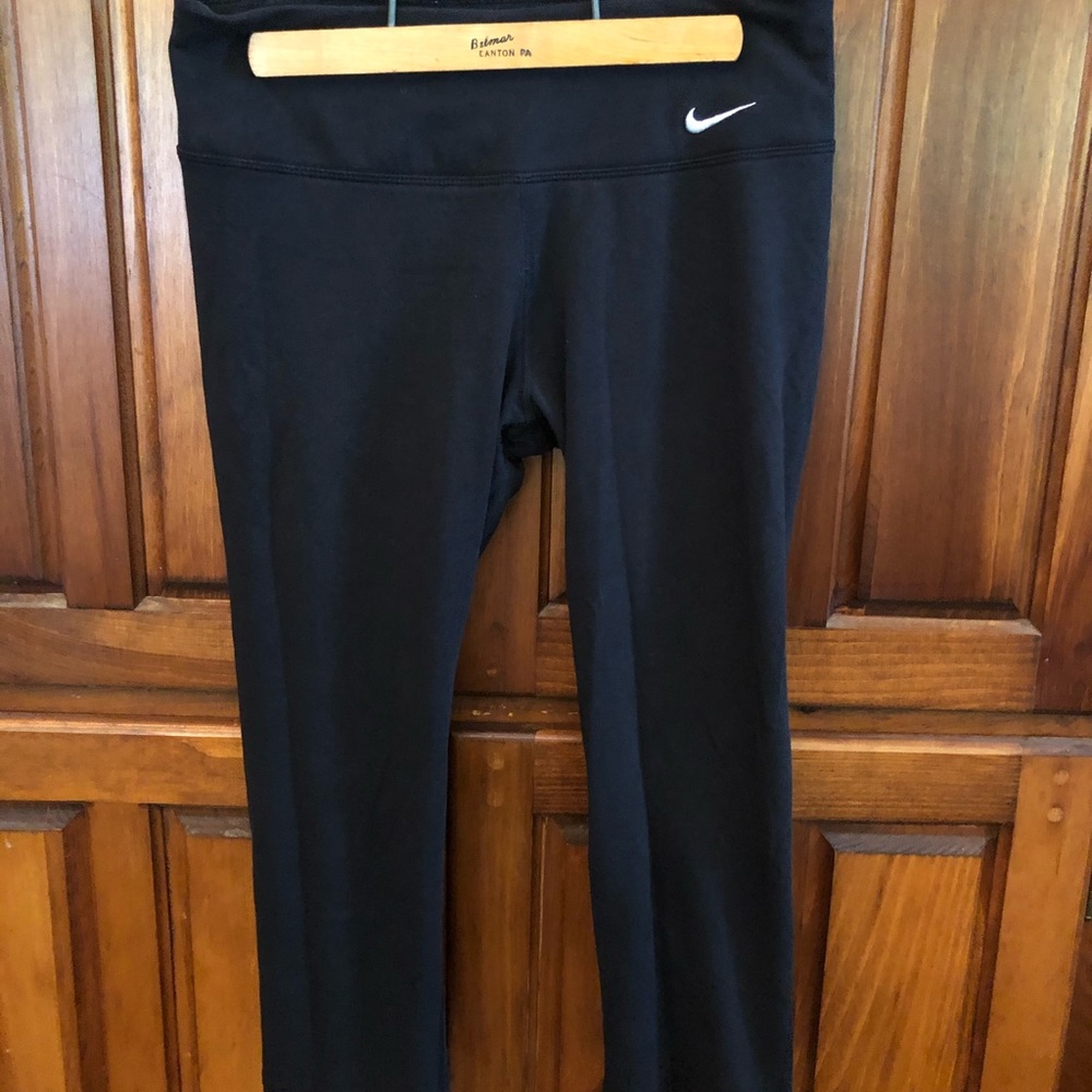 Nike cropped leggings
